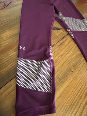 ✨Under Armour Purple Leggings with Reflective Dot Panels